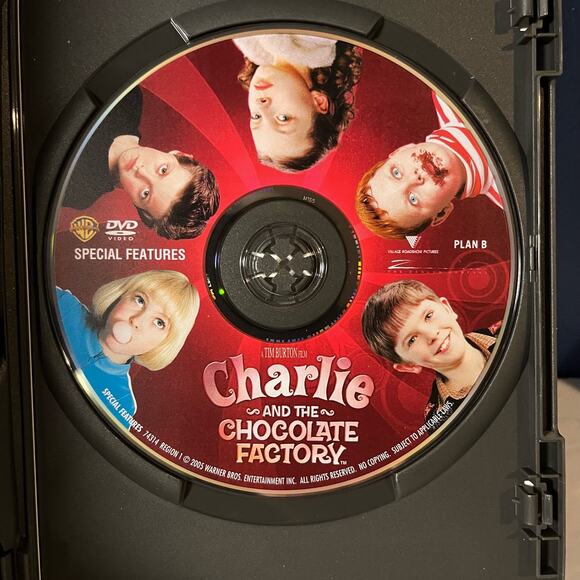 Charlie and The Chocolate Factory Two-Disc Deluxe Edition DVD Johnny Depp - Picture 6 of 7